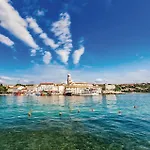 Gorgeous In * Pinezići