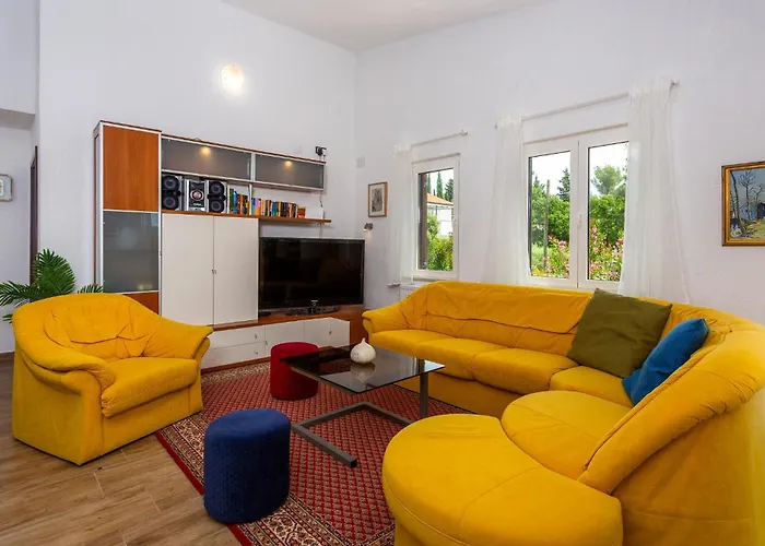 5 Bedroom In Casa vacanze