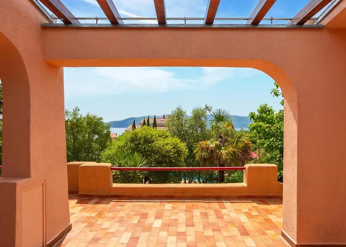 5 Bedroom In * Pinezići