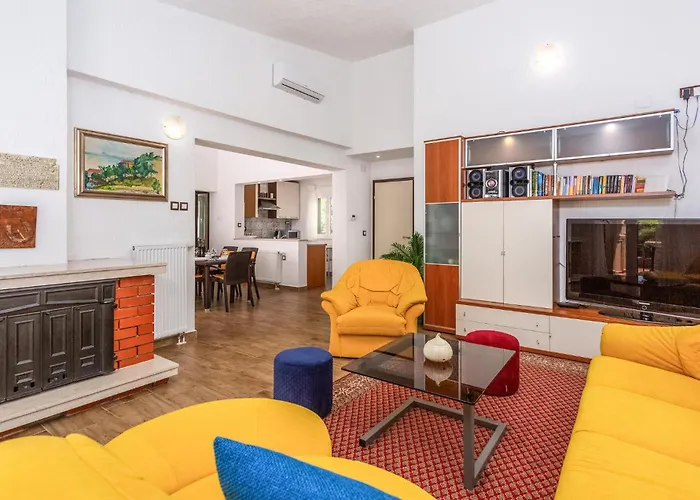 5 Bedroom In * Pinezići