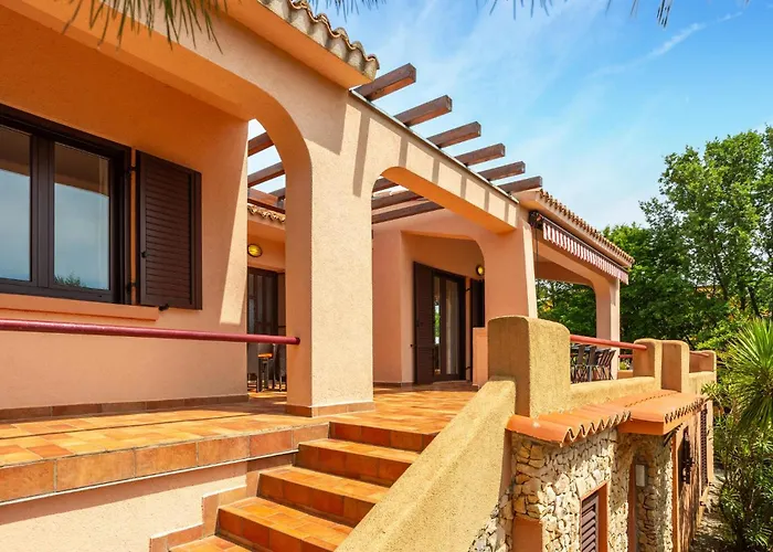 5 Bedroom In Ferienhaus Pinezići