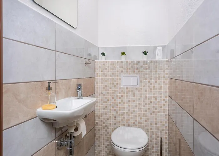 5 Bedroom In Pinezići