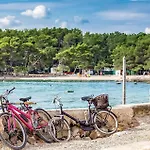 Gorgeous In * Pinezići