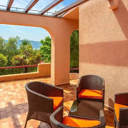 5 Bedroom In בית נופש *