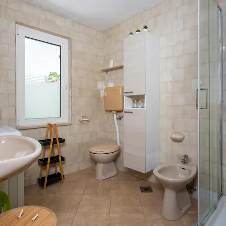 בית נופש 5 Bedroom In